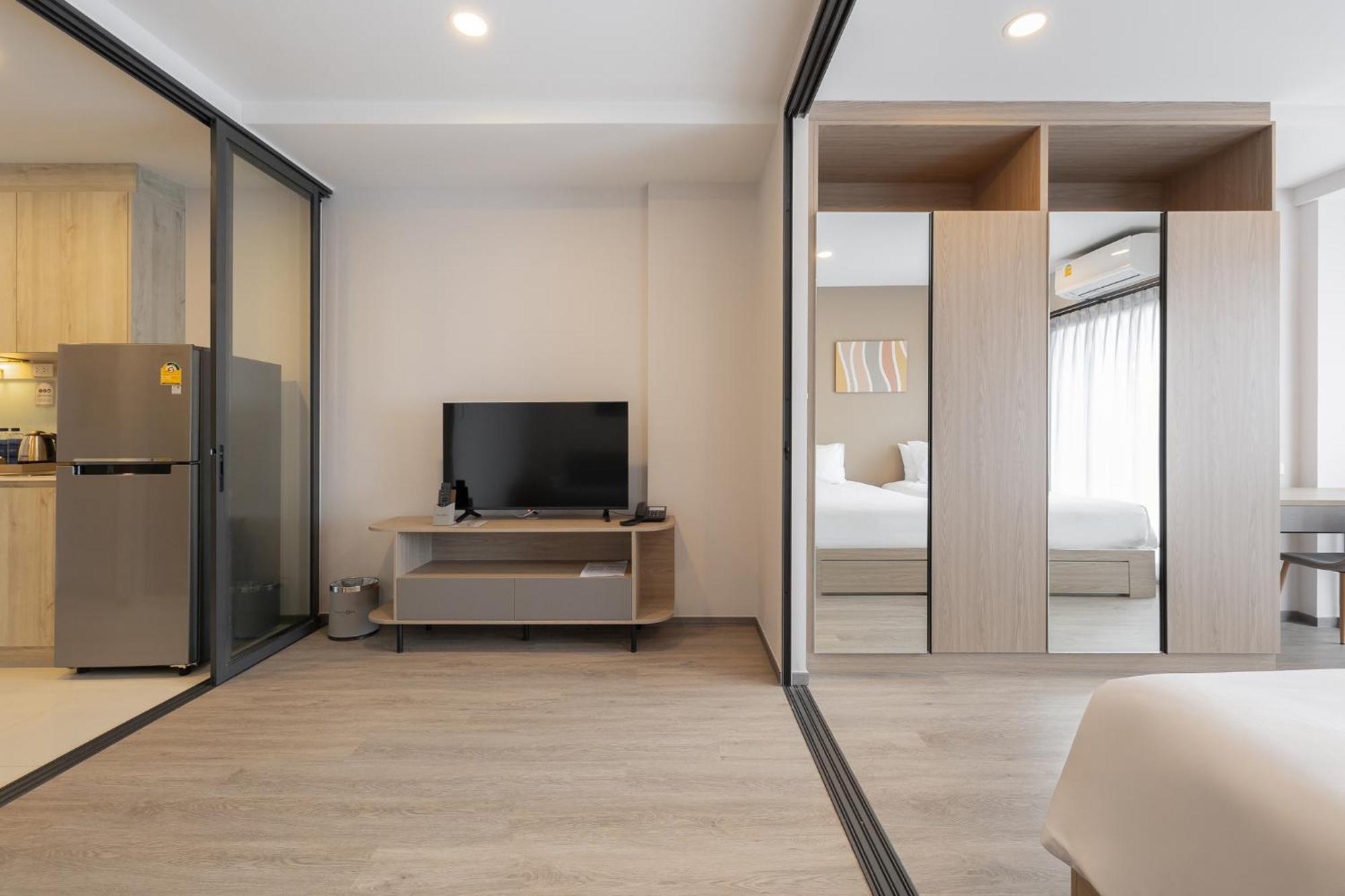 Salaya One Hotel & Service Apartment Dış mekan fotoğraf